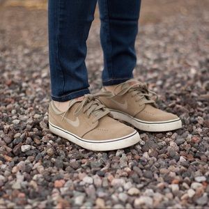 LIKE NEW Nike Stefan Janoski